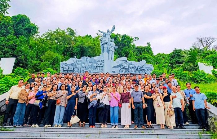 Lớp tập huấn nghiệp vụ khảo sát thực tế tại xã Hòn Đất