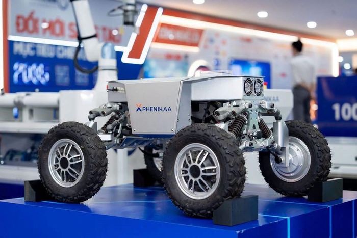 Dự án bao gồm bốn nhóm phương tiện chính là xe buýt tự hành, robotaxi, robot dọn vệ sinh tự động và robot giao hàng