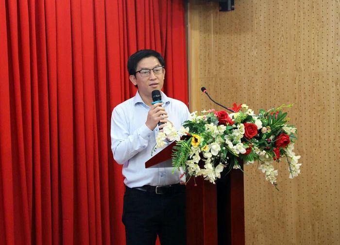 TS. Nguyễn Hồ Phong phát biểu tại Hội thảo