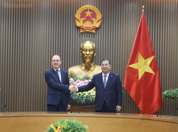 Phó Thủ tướng Thường trực Chính phủ Phạm Gia Túc có buổi làm việc với Đại sứ Liên bang Nga tại Việt Nam Bezdetko Gennady Stepanovich - Ảnh: chinhphu.vn/Nguyễn Hoàng