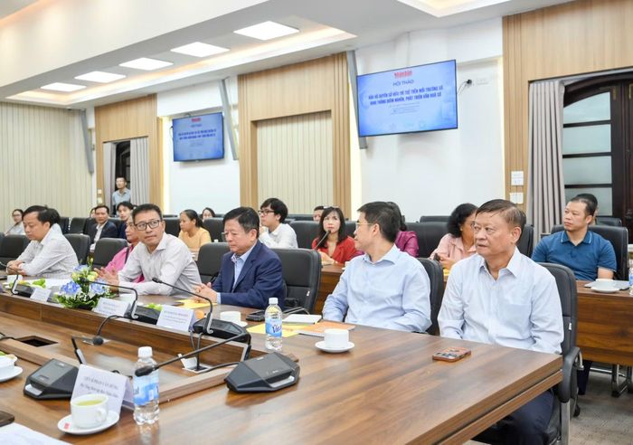 Các đại biểu tham dự hội thảo.