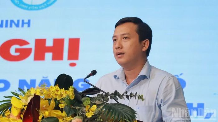 Bí thư Tỉnh đoàn Tây Ninh Trần Hải Phú phát động Tuần cao điểm Chuyển đổi số. (Ảnh: THANH PHONG)