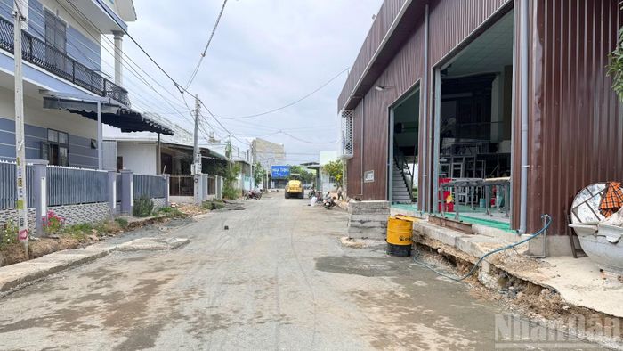 Dự án đường Nguyễn Bỉnh Khiêm nối dài của xã Liên Hương. (Ảnh: THANH HẢI)