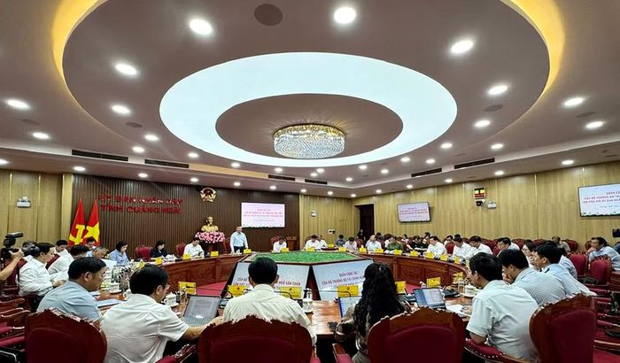 Toàn cảnh buổi làm việc giữa đoàn công tác Bộ Tài chính và Ủy ban nhân dân tỉnh Quảng Ngãi. (Ảnh: Bộ Tài chính)