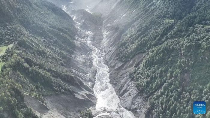 Một khu vực bị sạt lở đất ở Nepal. (Ảnh: Tân Hoa Xã)