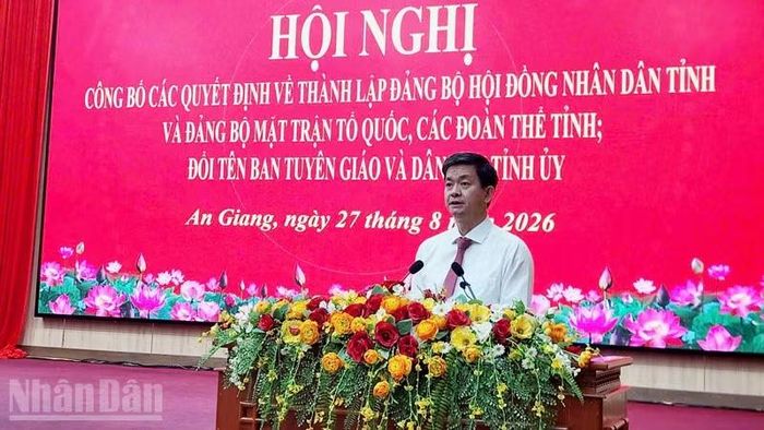 Bí thư Tỉnh ủy An Giang Lê Quang Tùng phát biểu.