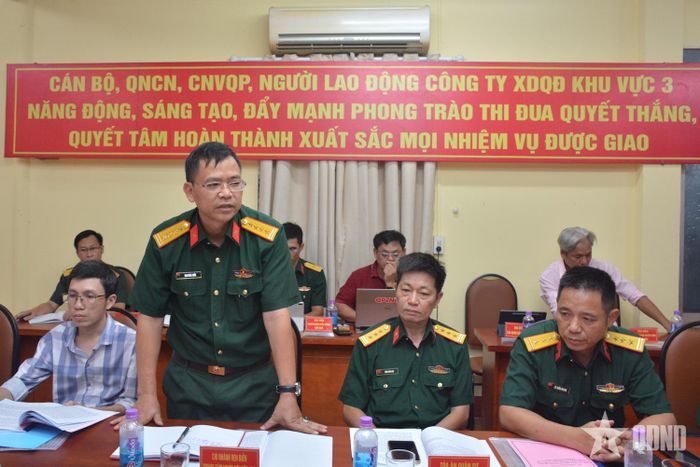  Đại biểu trong Khối thi đua 2 thảo luận tại hội nghị.