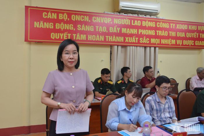  Đồng chí Hà Hồng Hạnh, Phó trưởng ban Tuyên giáo và Dân vận Tỉnh ủy Khánh Hòa phát biểu chỉ đạo.