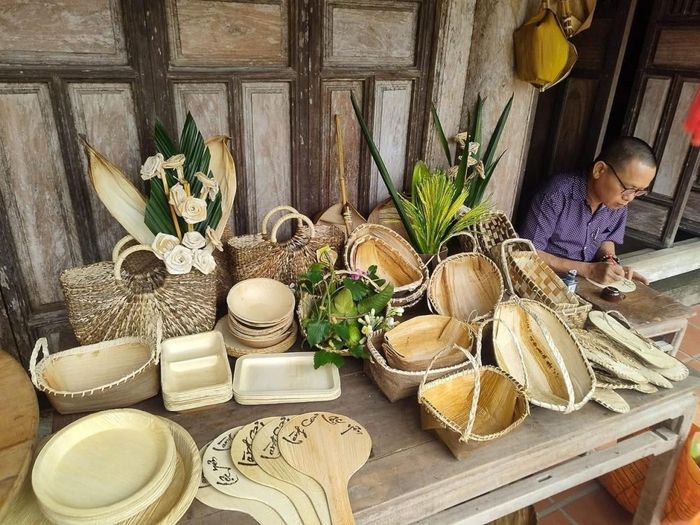 Sản phẩm lưu niệm từ mo cau Lộc Yên.