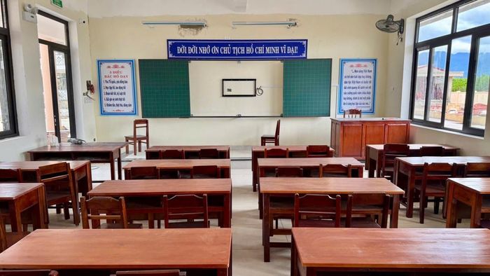 Bên trong một phòng học.