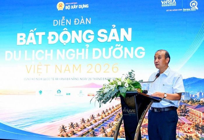 Phó Chủ tịch UBND TP Đà Nẵng Lê Quang Nam trao đổi tại diễn đàn