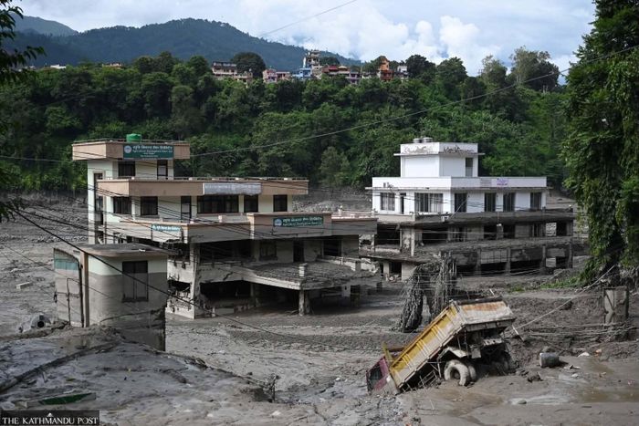  Lũ quét tại khu vực sông Bhotekoshi, Nepal. Ảnh: KATHMANDU POST 