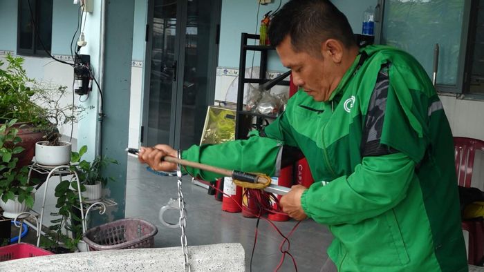  Lộc súng điện tự chế bắn 5 con chó trên địa bàn TPHCM. Ảnh: CA 