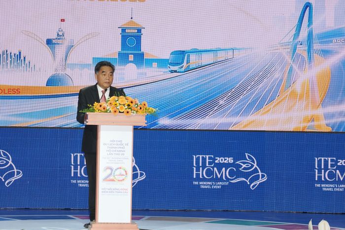  Phó Chủ tịch thường trực UBND TPHCM Nguyễn Lộc Hà phát biểu khai mạc 