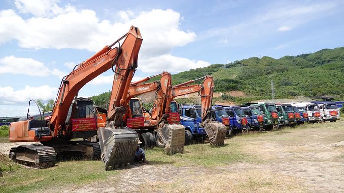  Phương tiện sẵn sàng triển khai dự án. Ảnh: XUÂN QUỲNH 