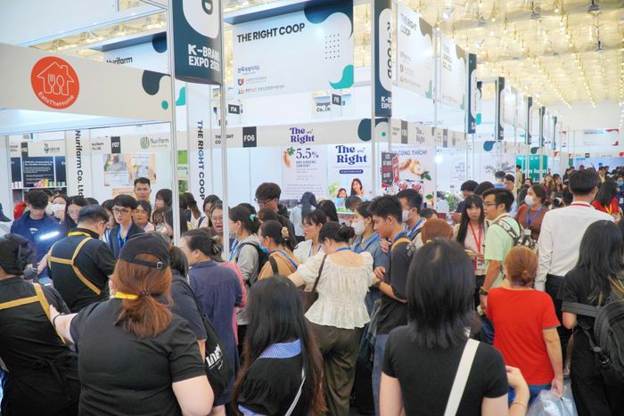  Gần 200 gian hàng của doanh nghiệp, startus và các tổ chức của Việt Nam và Hàn Quốc tại HCMC K-Brand Expo 2026. Ảnh: BÙI TUẤN 
