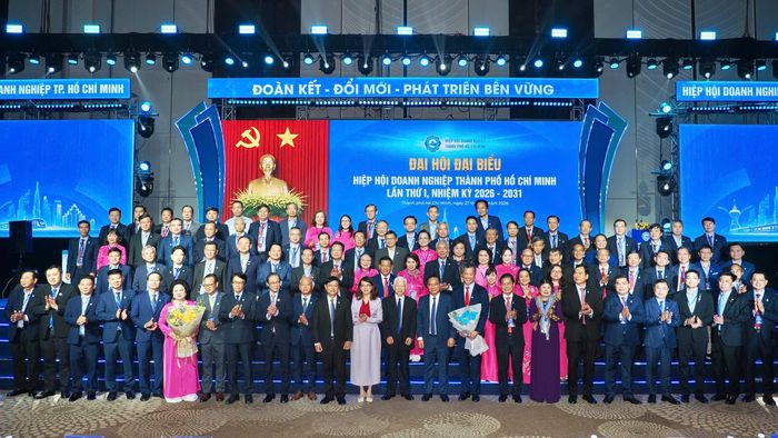 Ban Chấp hành Liên đoàn Doanh nghiệp TPHCM nhiệm kỳ 2026-2031. Ảnh: HOÀNG HÙNG