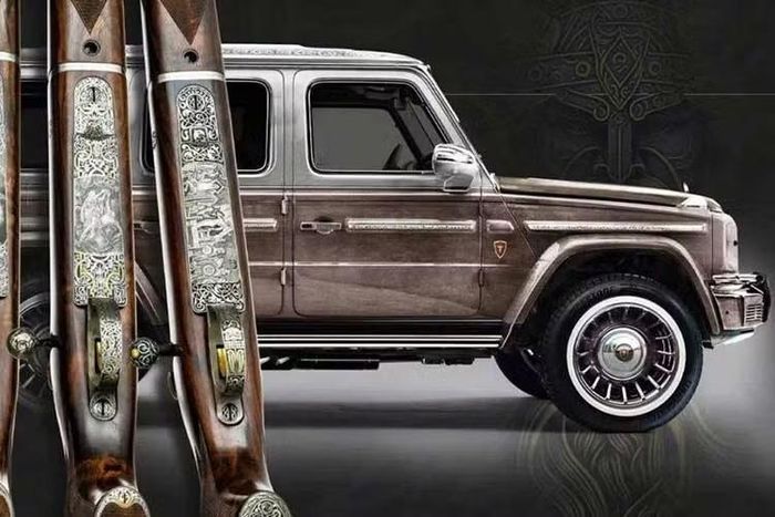 Carlex những năm gần đây tạo dấu ấn theo cách khá khác biệt. Thay vì chỉ tập trung vào bodykit hầm hố, cánh gió cỡ lớn hay những bộ mâm cầu kỳ, hãng dành nhiều công sức cho các chi tiết thủ công.
