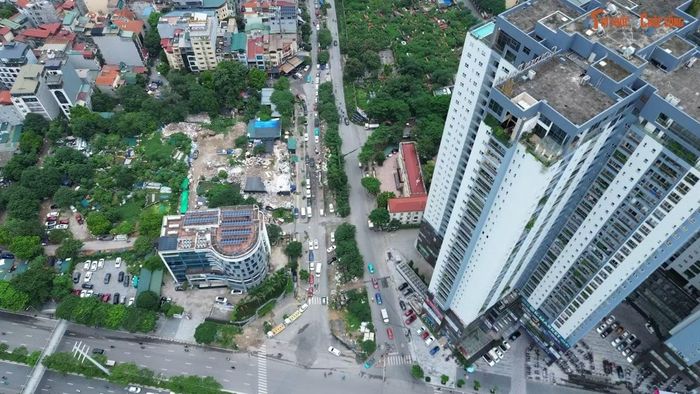 Dự án xây dựng tuyến đường nối Đỗ Đức Dục - Mễ Trì, phường Mễ Trì cũ (nay là phường Từ Liêm) được UBND TP Hà Nội cho phép UBND quận Nam Từ Liêm (cũ) đầu tư năm 2014 và khởi công xây dựng năm 2017. Chủ đầu tư là UBND quận Nam Từ Liêm (cũ), tổng mức đầu tư hơn 264 tỷ đồng.