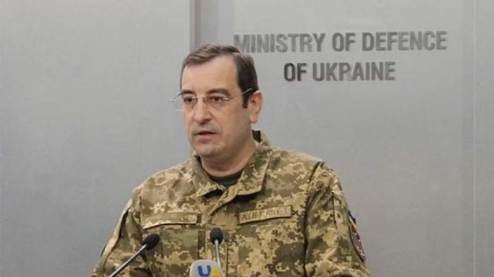 Tờ Kyiv Independent của Ukraine, dẫn lời Thiếu tướng Vadym Skibitsky, Phó Cục trưởng Cục Tình báo Bộ Quốc phòng Ukraine (GUR), cho biết Nga đã ngừng sản xuất tên lửa siêu thanh Kinzhal và tên lửa hành trình siêu thanh Kh-32 từ tháng 4. Thay vào đó, Nga đã tăng cường sản xuất tên lửa đạn đạo Iskander-M và Tsirkon.
