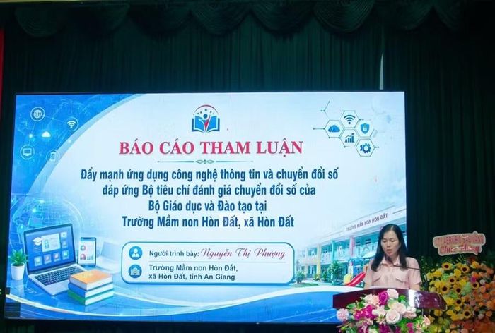 Đại biểu tham gia báo cáo tham luận tại Hội nghị.