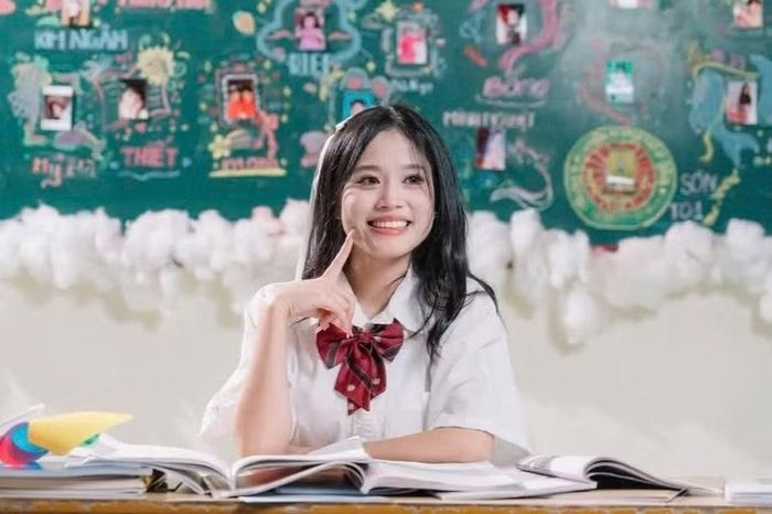 Lò Thị Kim Chi đạt 26,04 điểm khối C00 và chính thức trúng tuyển ngành Giáo dục Tiểu học tại Đại học Tây Bắc. Ảnh NVCC.