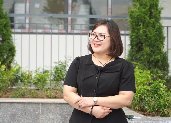 Bà Chử Thị Thu Hường – Hiệu trưởng Trường THCS Chất lượng cao Phan Bội Châu