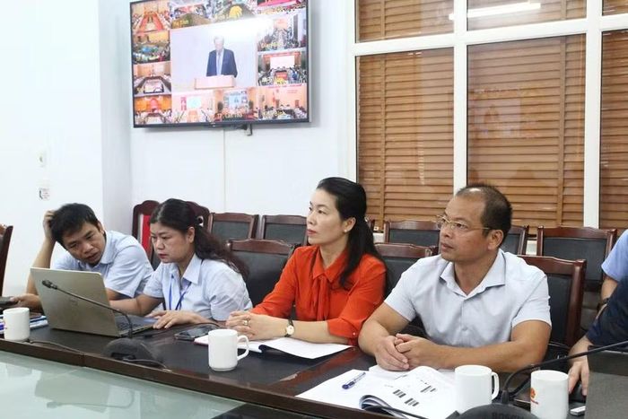 Đại biểu chú ý lắng nghe chỉ đạo từ Trung ương.