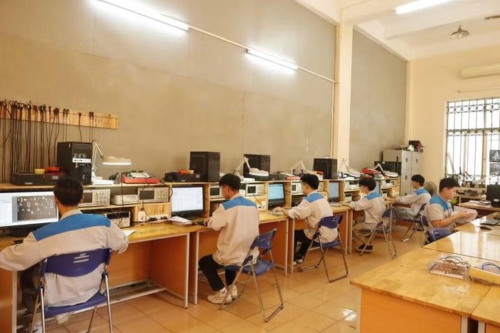 Sinh viên được thực hành trong quá trình học sẽ rút ngắn được quá trình đào tạo.