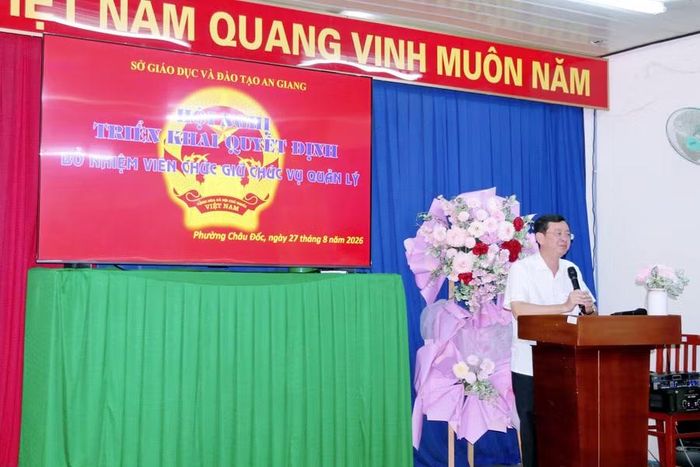 Ông Cao Quốc Điện, Phó Giám đốc Sở Giáo dục và Đào tạo tỉnh An Giang, phát biểu tại hội nghị.