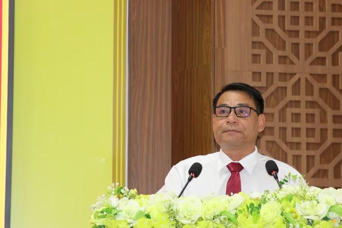 Ông Hoàng Minh Giám - Chủ tịch UBND xã phát biểu chỉ đạo tại hội nghị.