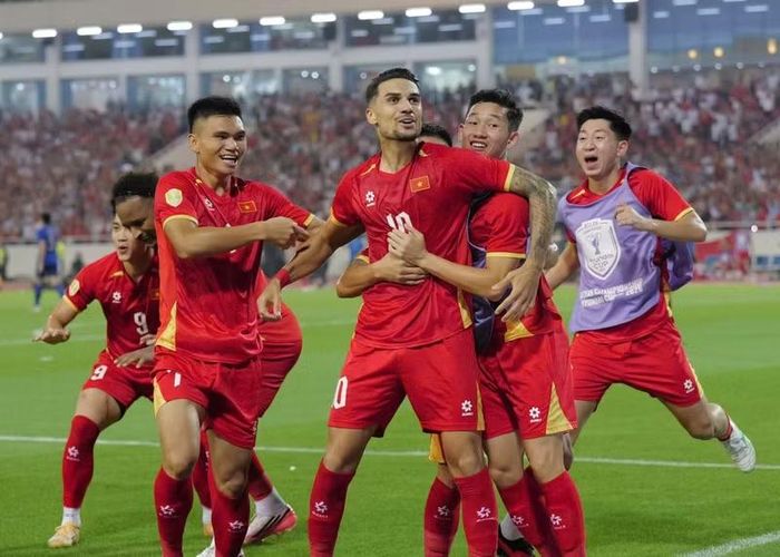 Đội hình tiêu biểu AFF Cup 2026 theo Sofascore gồm có: