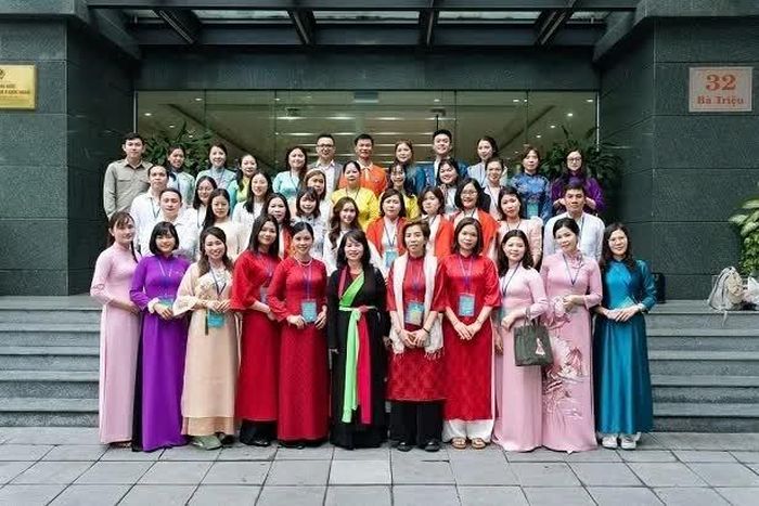 Lễ bế giảng khép lại khóa học nhưng mở ra một hành trình mới của sự kết nối và lan tỏa. (Ảnh: Đức Hùng)