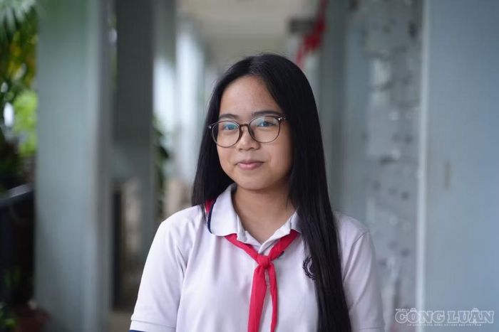Em Nguyễn Minh Đăng (trái) và em Nguyễn Tùng Chi (phải).