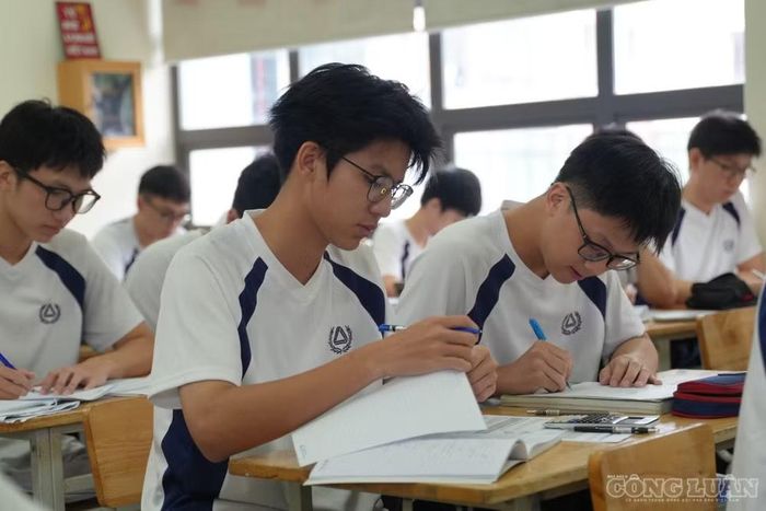 Với học sinh cuối cấp, một năm học thành công không chỉ được đo bằng điểm số hay một cánh cửa trường học mở ra.