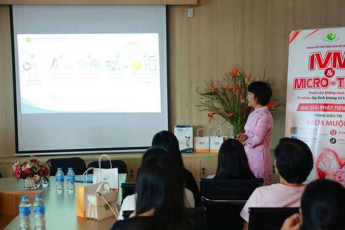 ThS.BS Nguyễn Thị Thanh Dung trình bày tại hội thảo - Ảnh: Bệnh viện Phụ sản Hà Nội.