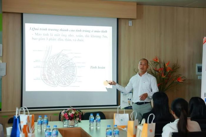 ThS.BS Trần Quang Tiến Long đã phác họa một lối thoát thực sự mang tên Micro-TESE - Ảnh: Bệnh viện Phụ sản Hà Nội.