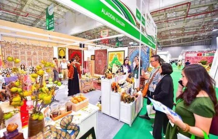 Tránh phụ thuộc vào một thị trường, đem sản phẩm đến hội chợ để biến thành đơn hàng thực tế là những cách để DN vượt bão