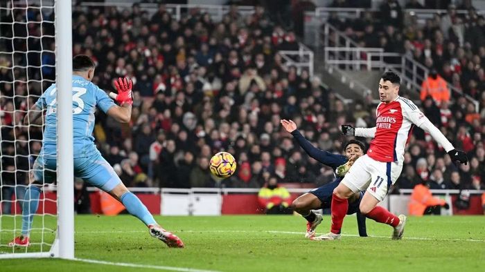 Arsenal và Fenerbahce đều ghi tên ở vòng phân hạng Champions League 2026/27