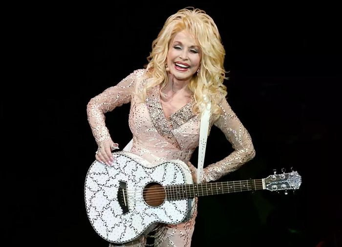 Bà Parton ba lần từ chối nhận Huân chương Tự do của tổng thống vì không muốn dính dáng đến chính trị. Ảnh: Jim Gensheimer.