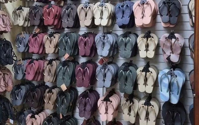 Kho dép giả nhãn hiệu Havaianas vừa bị triệt phá.