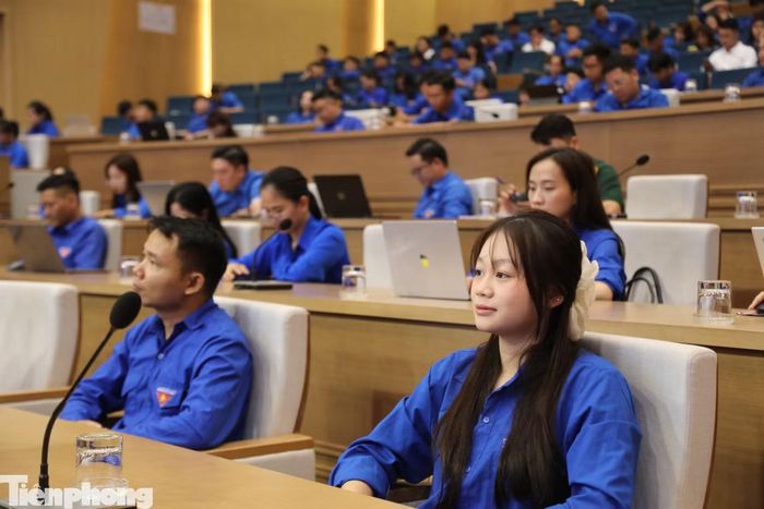 Cán bộ Đoàn tại Lào Cai được tập huấn kỹ năng bảo vệ nền tảng tư tưởng trên không gian mạng.