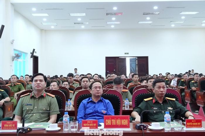 Các đại biểu dự hội nghị