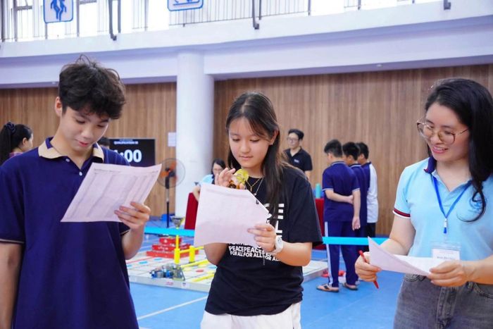 Giải đấu quy tụ 58 đội robot với gần 300 học sinh tham gia.