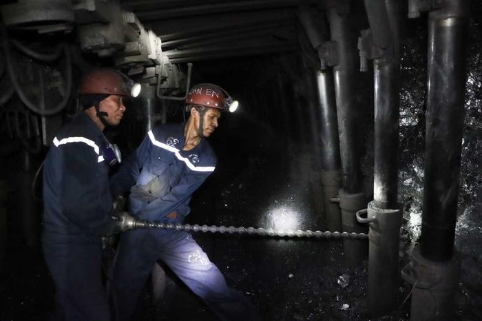 Trong 8 tháng qua, TKV thực hiện đào lò đạt 186.616m, tương ứng 65,1% kế hoạch năm.