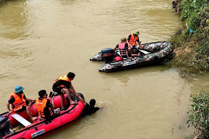 Thi thể nạn nhân cuối cùng trong vụ việc chìm thuyền (tại Đập Linh Nham, xã Đồng Hỷ, tỉnh Thái Nguyên) cách vị trí ban đầu khoảng 2km.