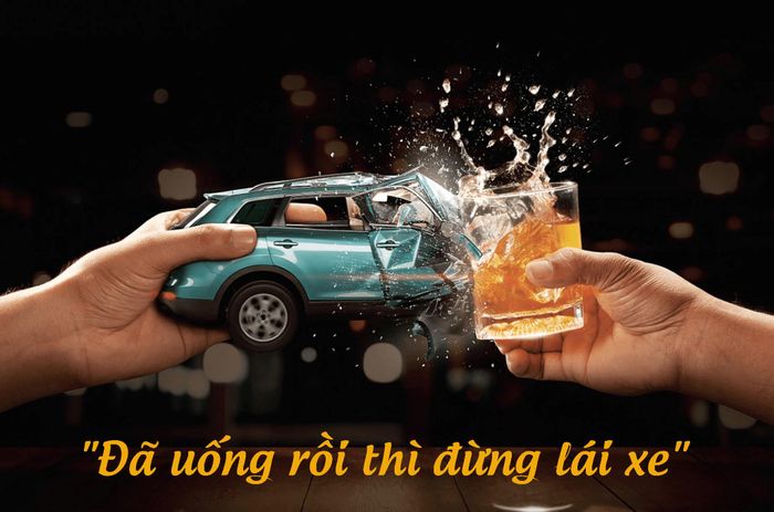 Người dân cần chủ động lựa chọn phương tiện thay thế nếu sử dụng rượu bia trong các cuộc gặp gỡ, liên hoan dịp nghỉ lễ (Ảnh minh họa).