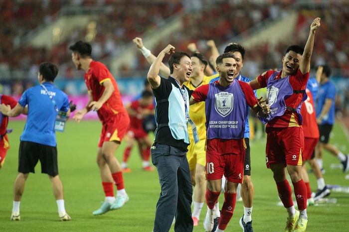 Sau trận thắng nghẹt thở trước Thái Lan
