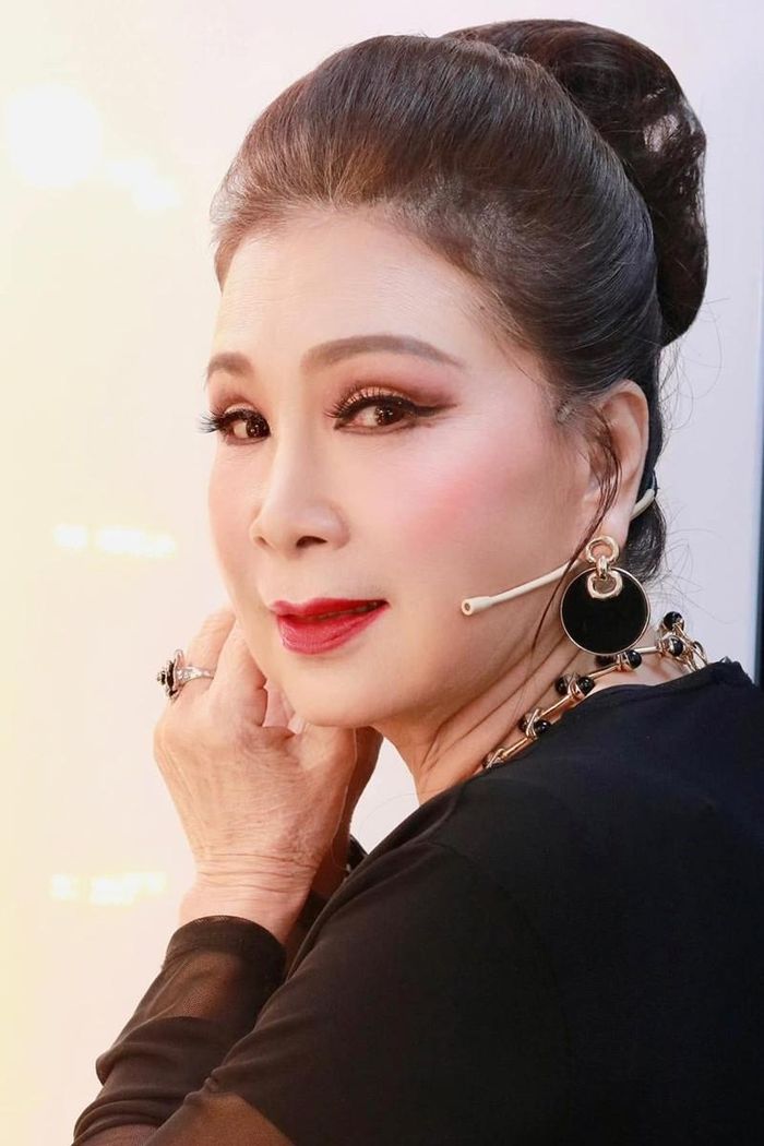 Vẻ đẹp của NSND Kim Xuân theo thời gian
