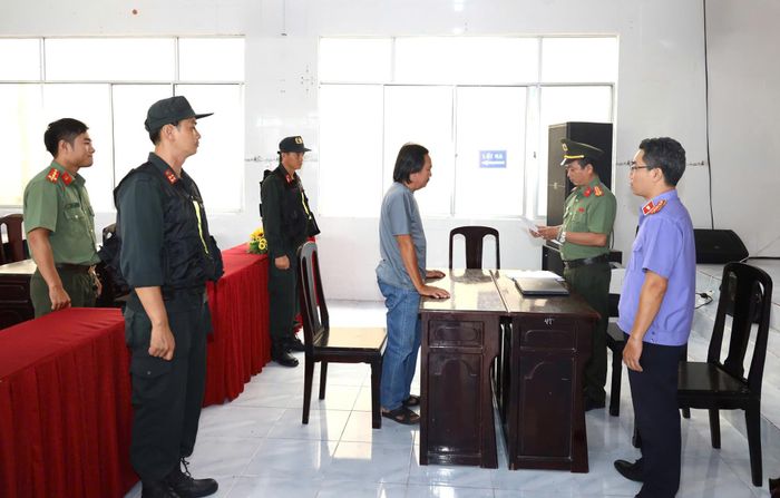 Đối tượng Nguyễn Ngọc Thảo tại cơ quan công an. Ảnh: Công an TP Cần Thơ